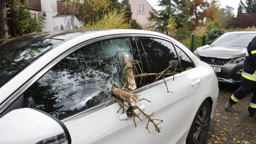 Schäden an Autos gab es auch in Zirndorf.