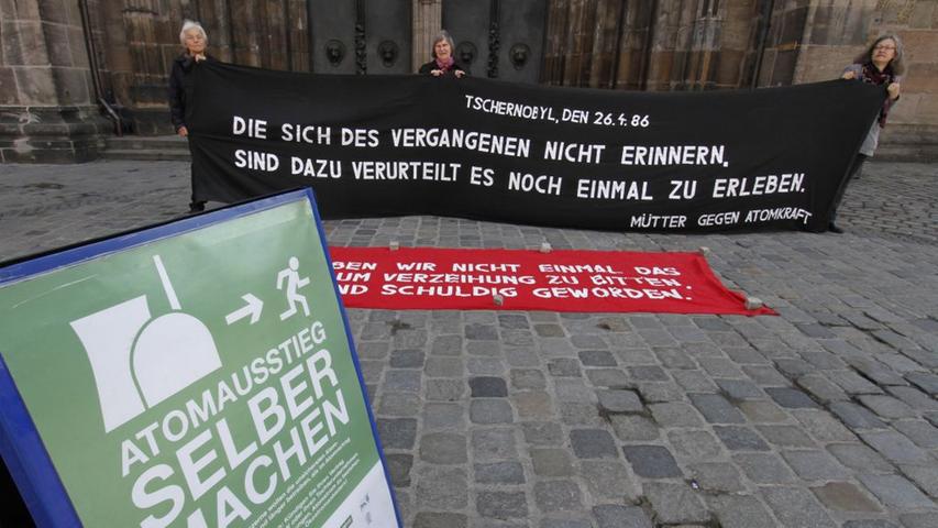 ...demonstrieren die "Mütter gegen Atom" auch in Nürnberg. Bei den Politikern scheint der Alptraum des GAU dagegen zwischenzeitlich wieder vom Traum von der billigen und sauberen Energie abgelöst worden zu sein. Nach dem...