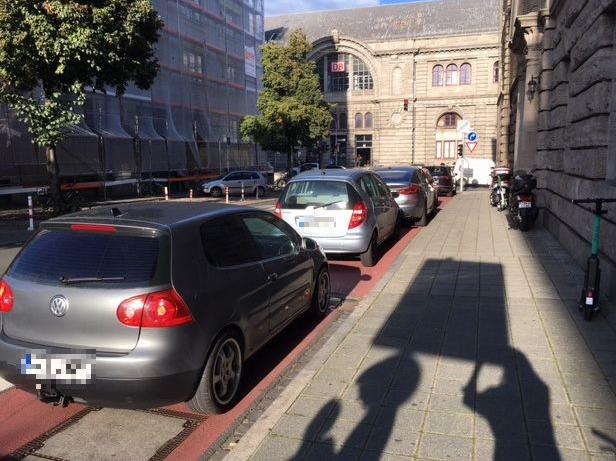 Nürnberg: Für Radweg-Parker wird es nun richtig teuer Nürnberg: Für Radweg-Parker wird es nun richtig teuer