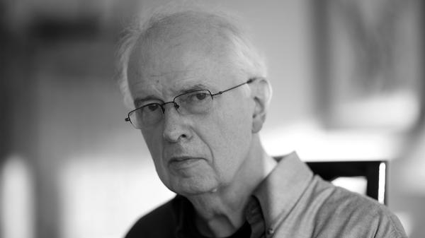 Der Komponist, Dirigent und Intendant, Udo Zimmermann, starb in der Nacht zum 22. Oktober 2021 im Alter von 78 Jahren in Dresden. Er litt seit Jahren an einer seltenen neurodegenerativen Erkrankung.