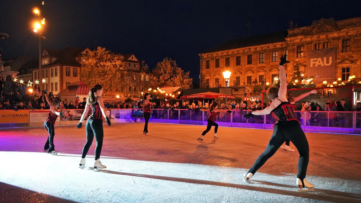 Nachdem im vergangenen Jahr coronabedingt "Erlangen on Ice" ausfallen musste, wird es in diesem Jahr wieder das Eislaufvergnügen mitten in der Stadt geben.   