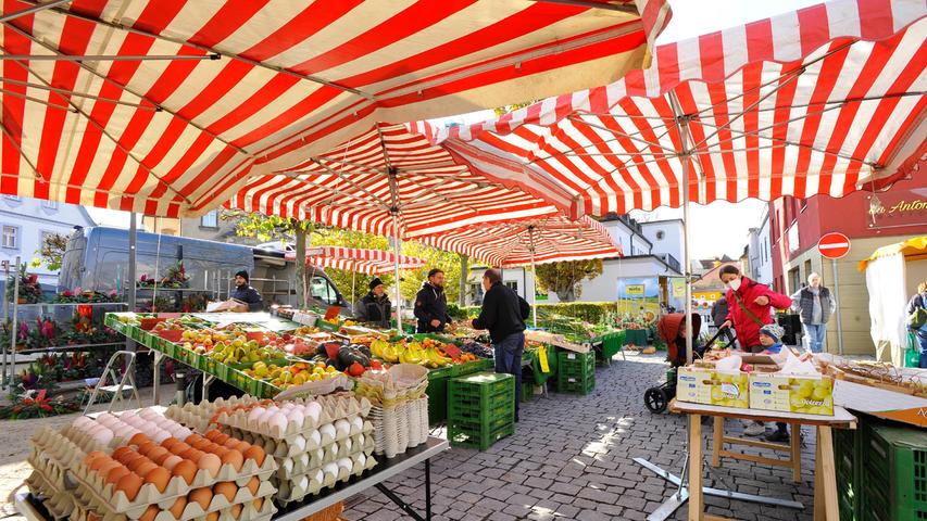 (Bauern)Markt auf Marktplatz in Forchheim: Die Händler sind umgezogen
