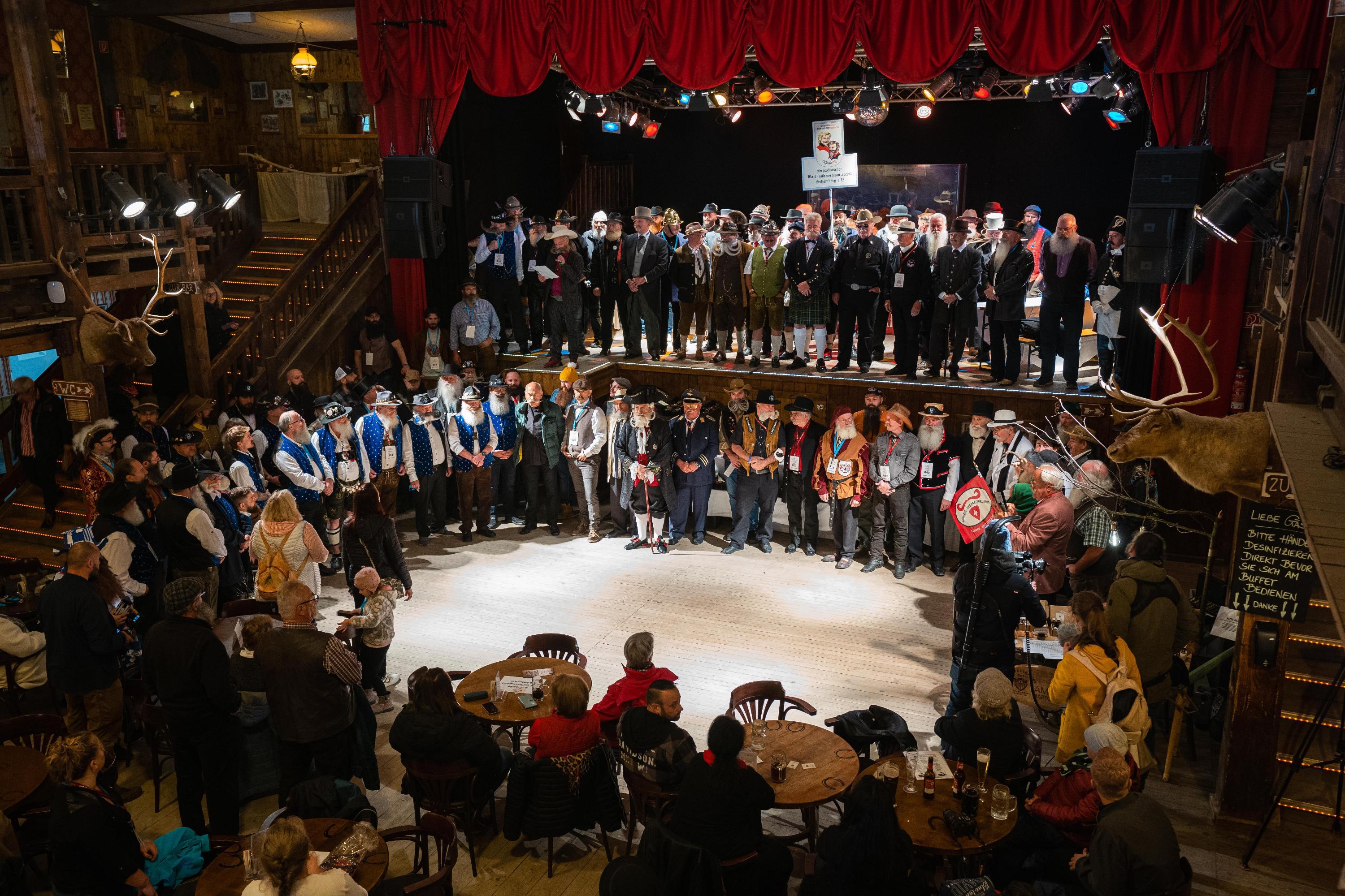 Es gebe schon einen gewissen Ehrgeiz, im Großen und Ganzen sei es aber eine freundschaftliche Veranstaltung.