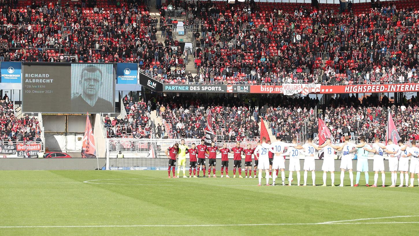 Er ist nicht mehr da! Richard Albrecht wurde am Sonntag von den Fußballfreunden in Nürnberg würdevoll verabschiedet.