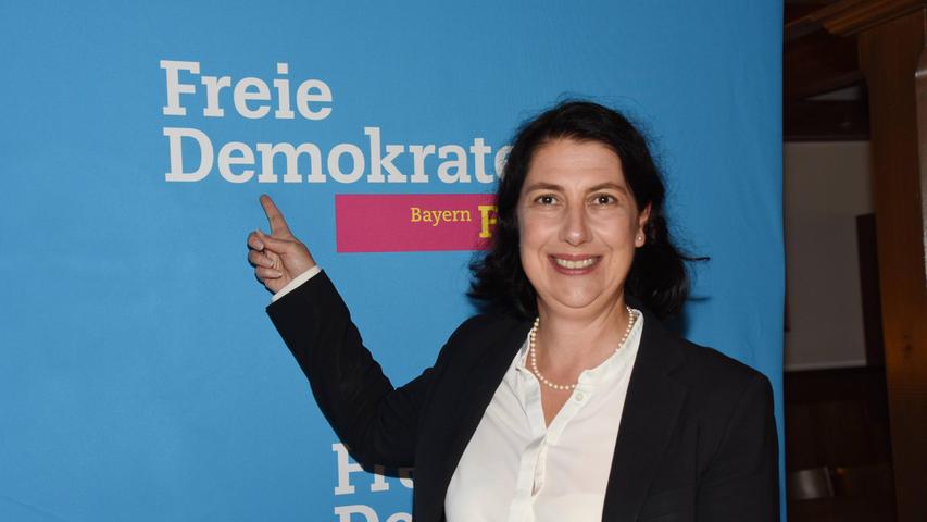 Katja Hessel (FDP)
Katja Hessel (FDP)