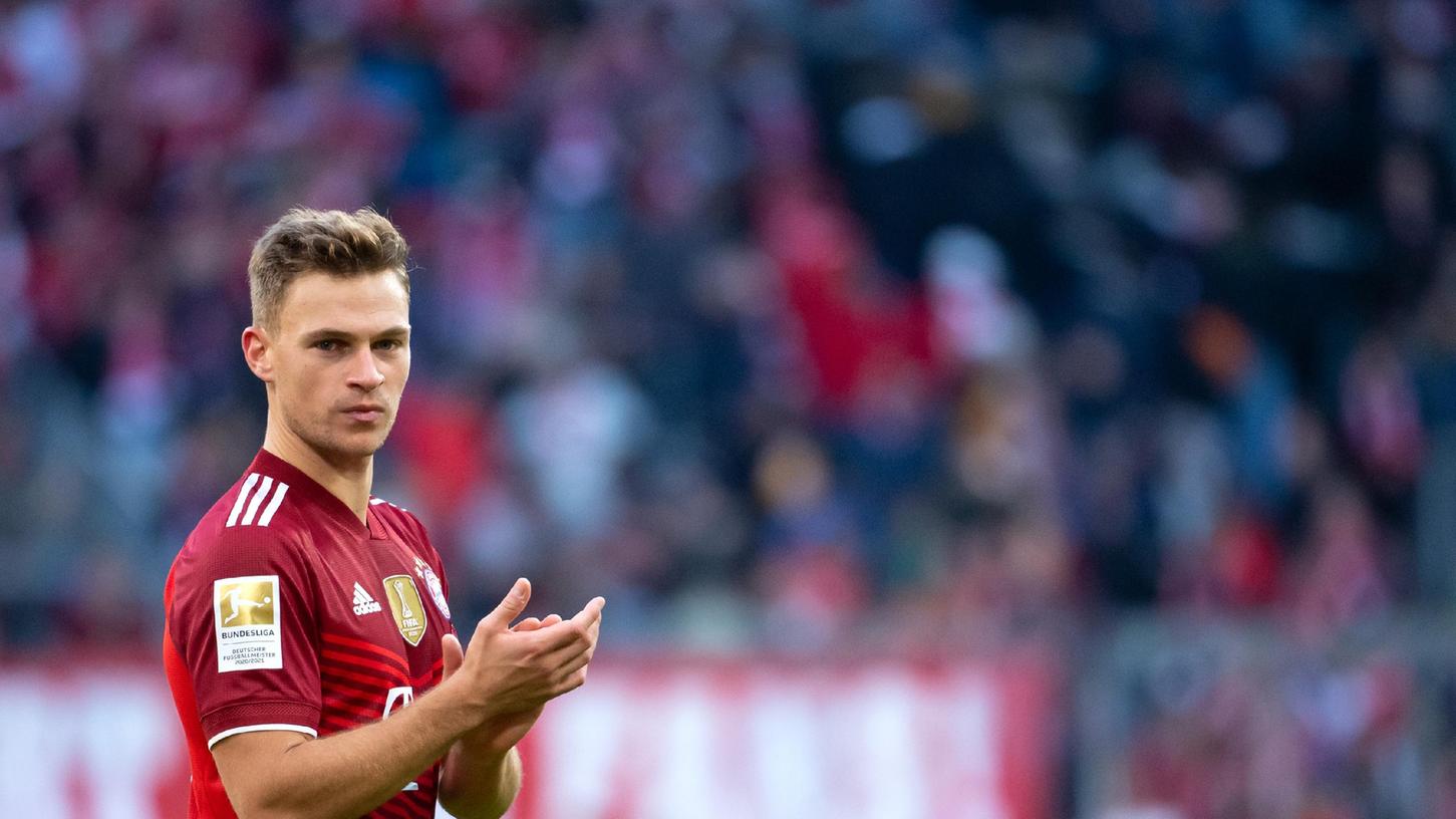 Joshua Kimmich ist nicht geimpft, hat aber eine spätere Impfung für sich nicht ausgeschlossen.
Joshua Kimmich ist nicht geimpft, hat aber eine spätere Impfung für sich nicht ausgeschlossen.