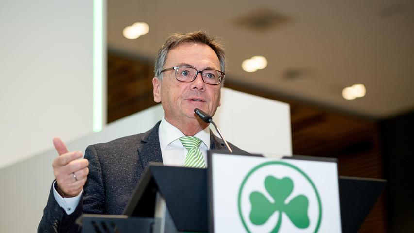 Kleeblatt-Präsident Höfler über die sportliche Lage, Investoren und das Thema SpVgg Fürth Kleeblatt-Präsident Höfler über die sportliche Lage, Investoren und das Thema SpVgg Fürth