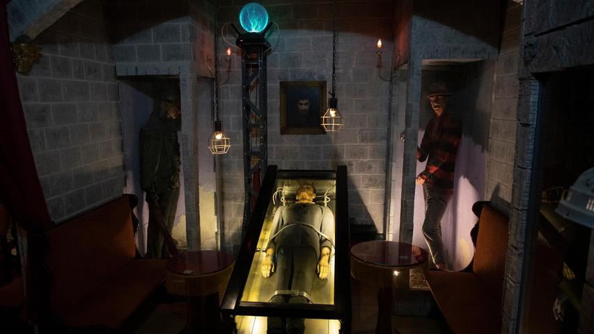 Die ganze Welt von Frankenstein & Co.: Im "Transilvania Museo-Cafeteria"  in Palma de Mallorca werden Horrorfilm-Szenarien nachgestellt.