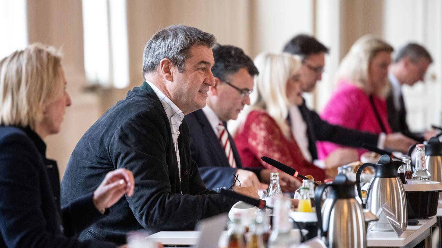 Am Dienstag beschloss das bayerische Kabinett die Corona-Maßnahmen zu verlängern. 