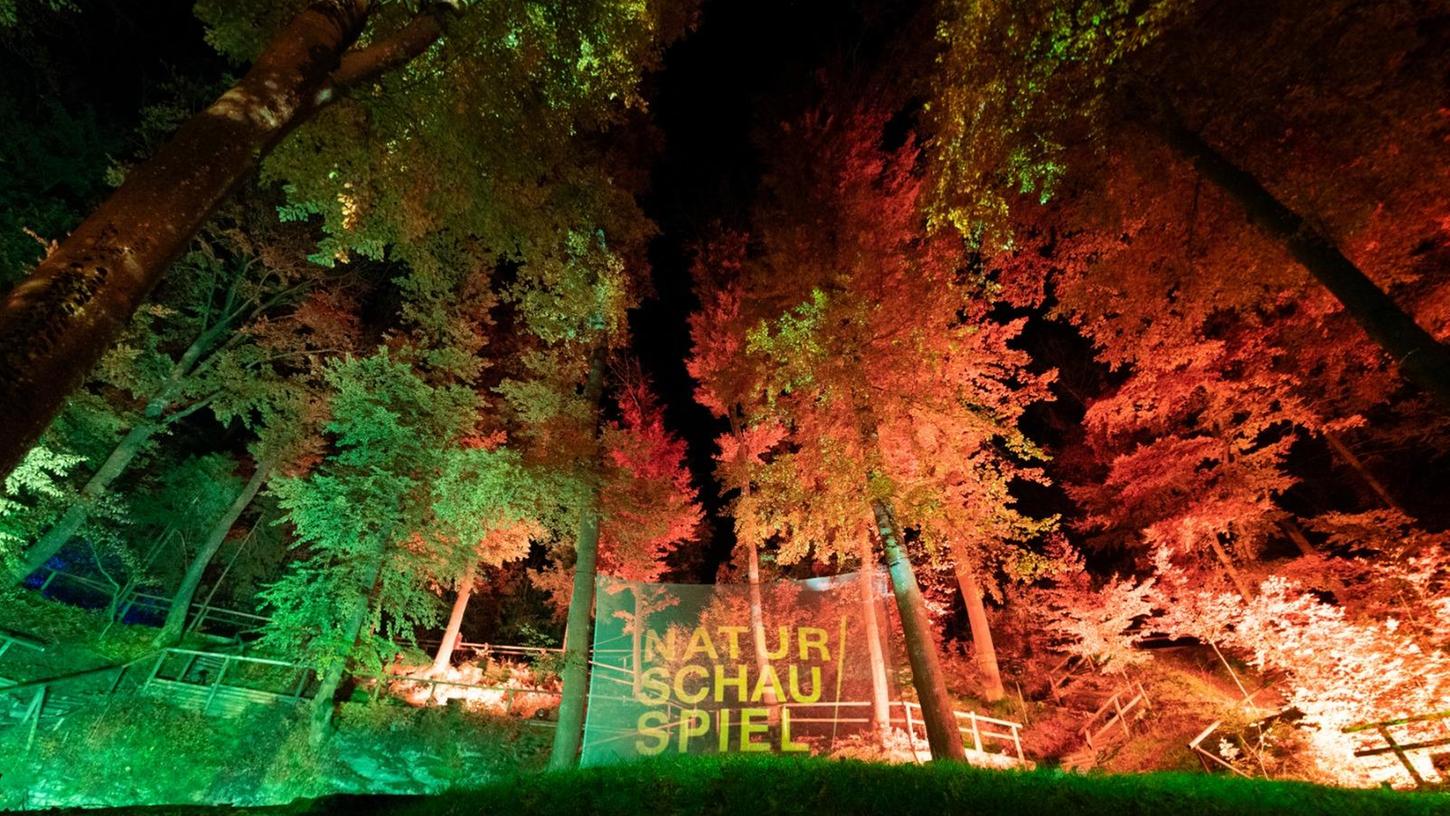 Die Vorbereitungen zum Naturschauspiel laufen. Die Vorbereitungen zum Naturschauspiel laufen.