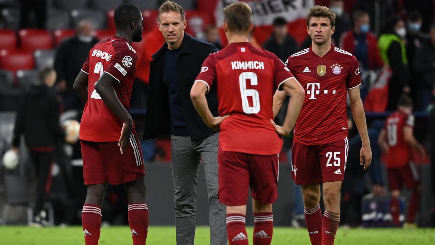 Julian Nagelsmann plädiert, bezugnehmend auf die Impfdebatte um seinen Schützling Joshua Kimmich, dafür, sich impfen zu lassen.
Julian Nagelsmann plädiert, bezugnehmend auf die Impfdebatte um seinen Schützling Joshua Kimmich, dafür, sich impfen zu lassen.