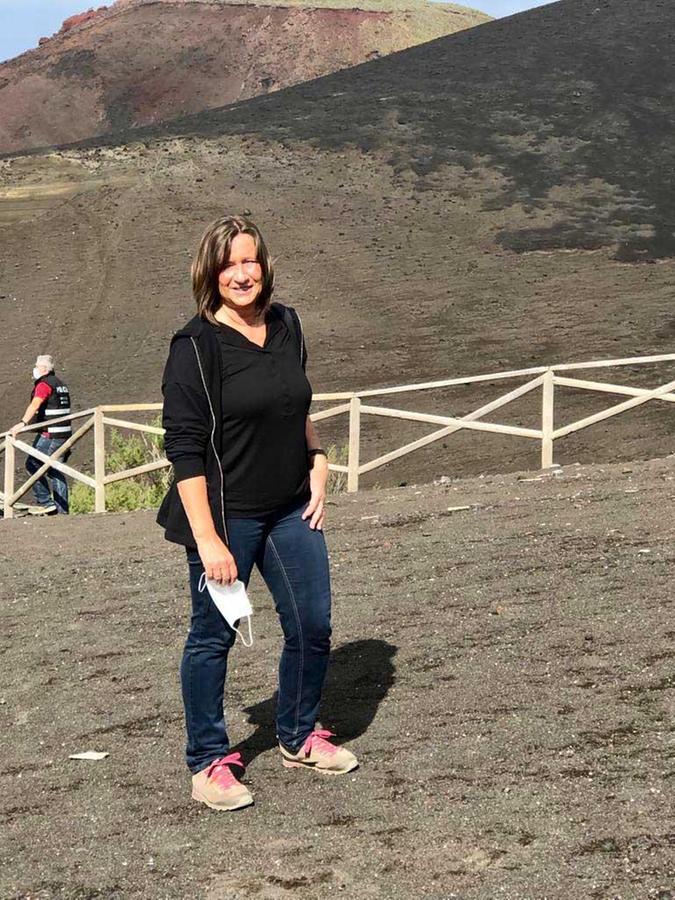 Sylvia Kiesewetter auf der Insel, die zwei Tage älter ist als sie selbst.
Sylvia Kiesewetter auf der Insel, die zwei Tage älter ist als sie selbst.