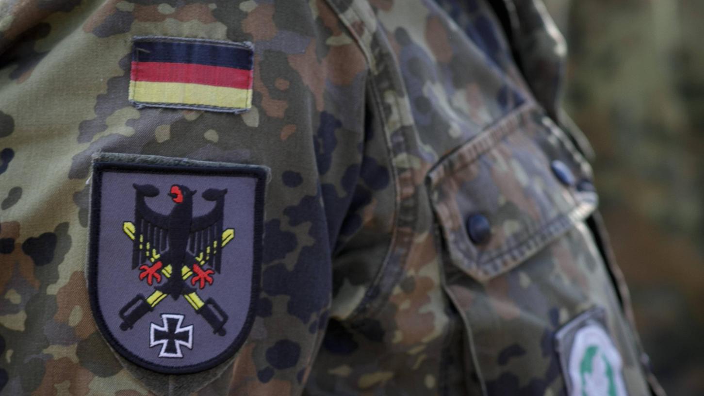 Der Bundeswehr-Lehrgang "Führer eines Jagdkommandos" war wahrlich kein Vergnügen: Sengende Hitze, zehn Kilo Gepäck. Für einen der Soldaten war das zuviel - er kollabierte. Schadenersatz bekommt er aber nicht.