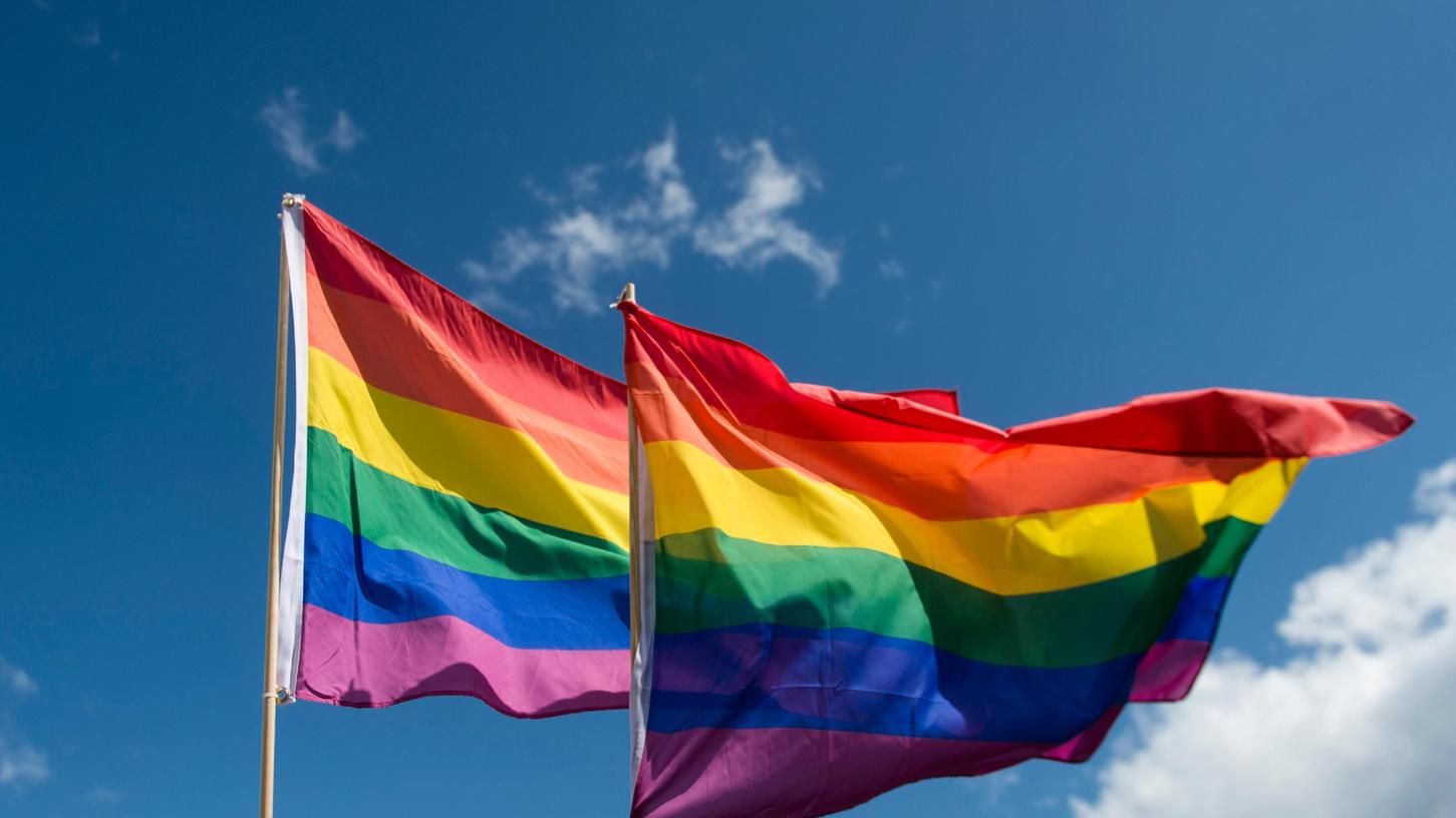 154 Abgeordnete sprachen sich gegen den Anti-Homophobie-Gesetzentwurf aus, 131 dafür.
154 Abgeordnete sprachen sich gegen den Anti-Homophobie-Gesetzentwurf aus, 131 dafür.