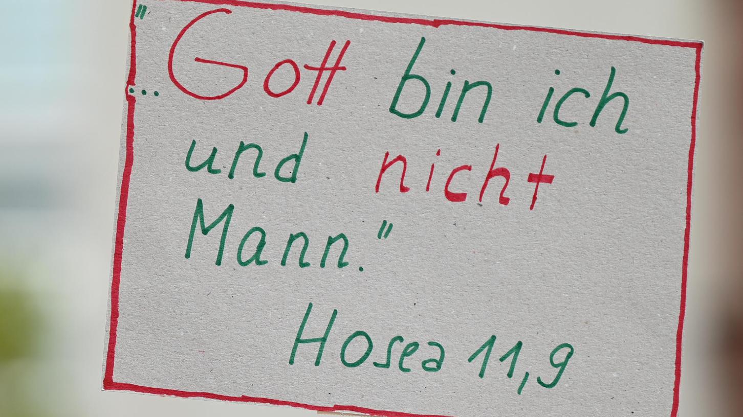 Wird das Wort Gott bald ein Gendersternchen tragen?