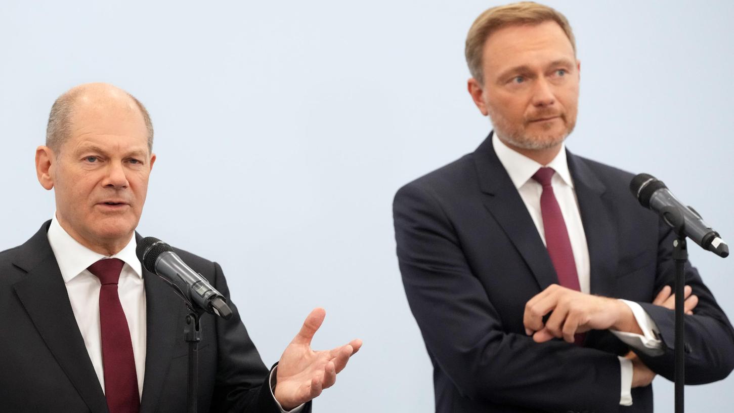 Sanktionen bleiben, Hinzuverdienstregeln werden verbessert: FDP-Chef Christian Lindner (re.), hier mit SPD-Kanzlerkandidat Olaf Scholz, hat in den Sondierungen einiges durchgesetzt.