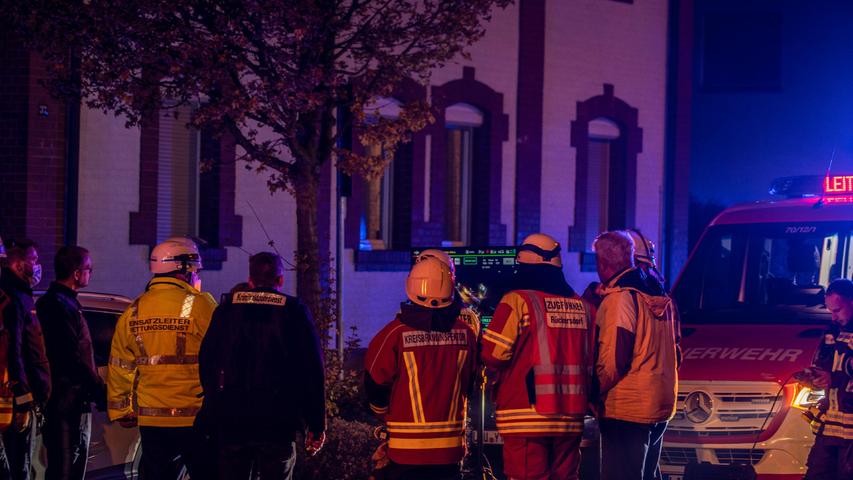 Von einem "massiven Zimmerbrand" und einer Rettung aus "akuter Lebensgefahr" berichtet Norbert Thiel, Kreisbrandrat im Landkreis Nürnberger Land.