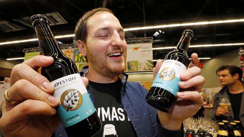 David Hertl ist derzeit Deutschlands jüngster Braumeister und Biersommelier. In seiner Biermanufaktur in Schlüsselfeld stellt er ungewöhnliche Biere her, so wie dieses: "Impstoff", ein intensiv schmeckender Eisbock mit 12,8 Prozent Alkohol.