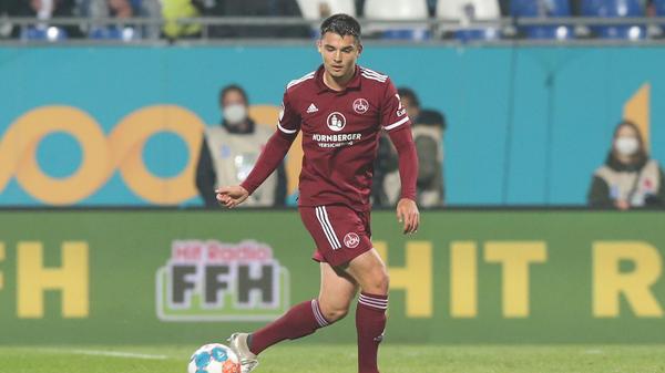 Ersetzte den angeschlagenen Asger Sörensen und tat das sehr unaufgeregt. Fiel im Vergleich mit seinen Mitspielern nicht ab.