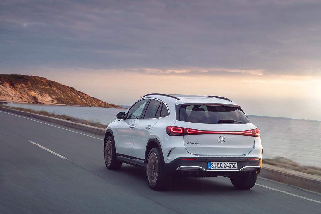 Die WLTP-Norm verspricht 400 bis 426 Kilometer Reichweite. In der Praxis hat sich das auf bestenfalls 348 Kilometer relativiert.