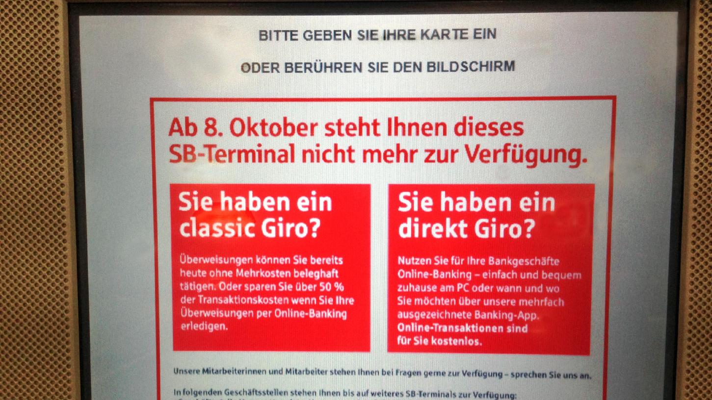 Bis auf vier Standorte hat die Sparkasse Erlangen Höchstadt Herzogenaurach die SB-Terminals für Online-Überweisungen abgebaut, weil sie immer weniger genutzt wurden. Bis auf vier Standorte hat die Sparkasse Erlangen Höchstadt Herzogenaurach die SB-Terminals für Online-Überweisungen abgebaut, weil sie immer weniger genutzt wurden.