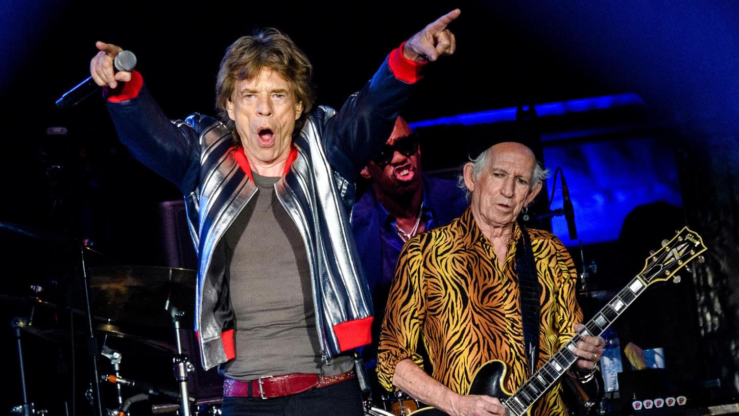 Mick Jagger und Keith Richards spielen während der "No Filter"-Tour im The Dome at America's Center.

