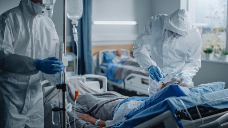 Die Anzahl der Intensivbetten hängt auch vom Personalschlüssel des Krankenhauses ab. Die Anzahl der Intensivbetten hängt auch vom Personalschlüssel des Krankenhauses ab.