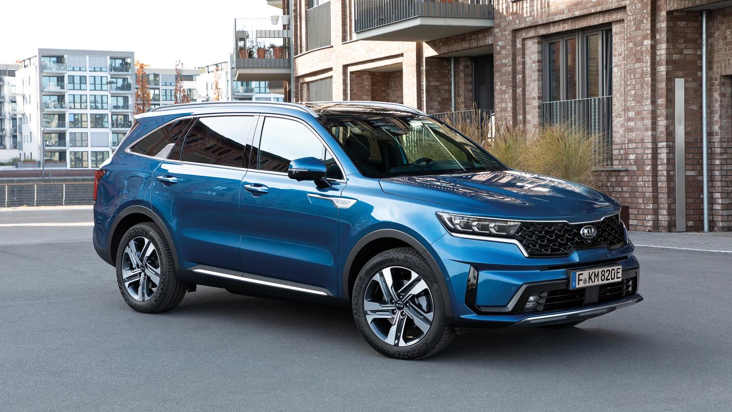 Kia Sorento Plug-in-Hybrid: Mit etwa 45 Kilometern bestätigt sich die elektrische Norm-Reichweite in der Praxis nicht. Kia Sorento Plug-in-Hybrid: Mit etwa 45 Kilometern bestätigt sich die elektrische Norm-Reichweite in der Praxis nicht.