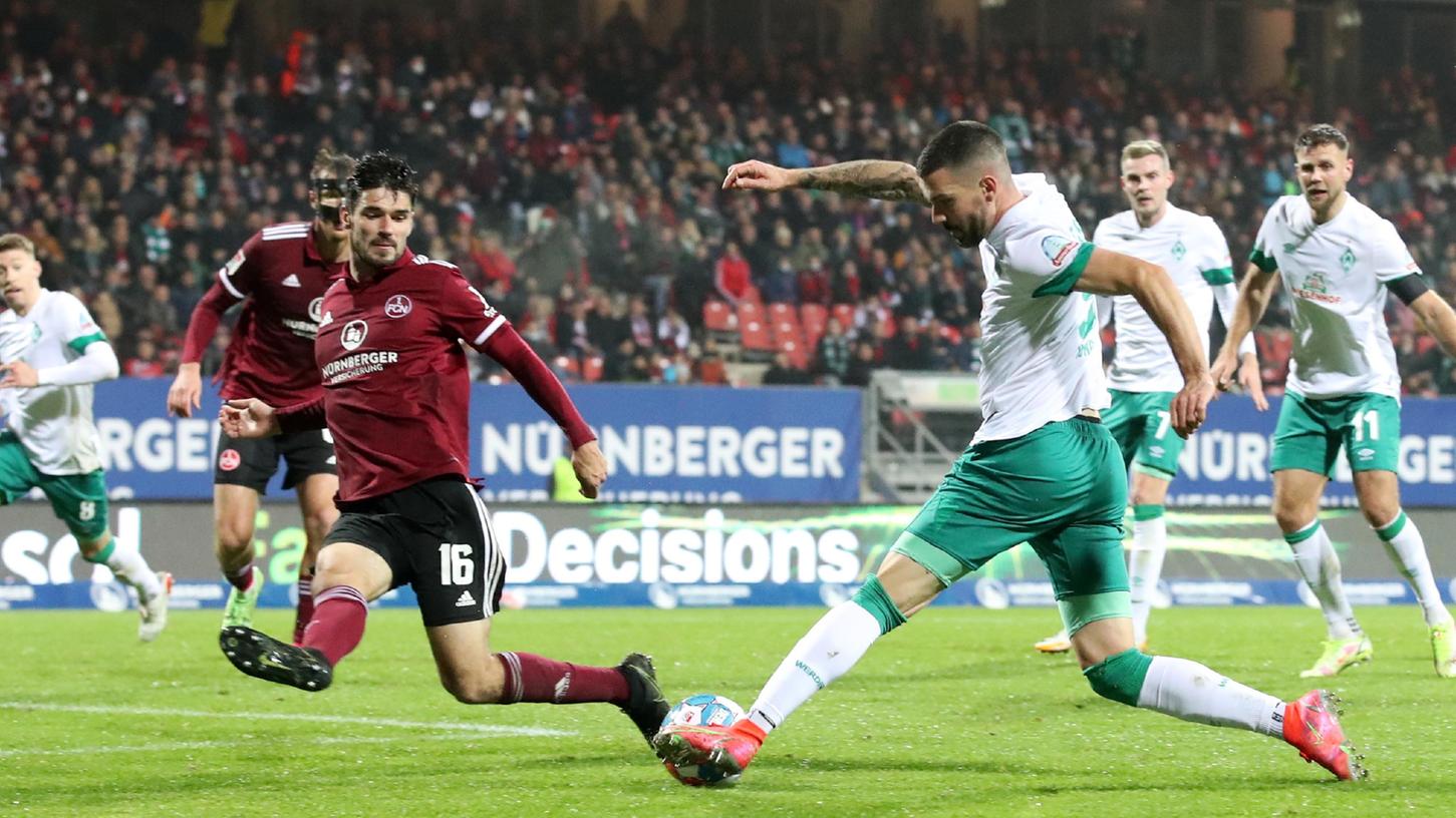 Zu oft in der Defensive: Der Club und Christopher Schindler verlieren gegen Werder.
Zu oft in der Defensive: Der Club und Christopher Schindler verlieren gegen Werder.
