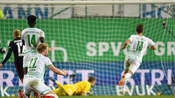 Ernüchterung im Ronhof: Starkes Kleeblatt verliert dramatisch mit 1:2 gegen Frankfurt