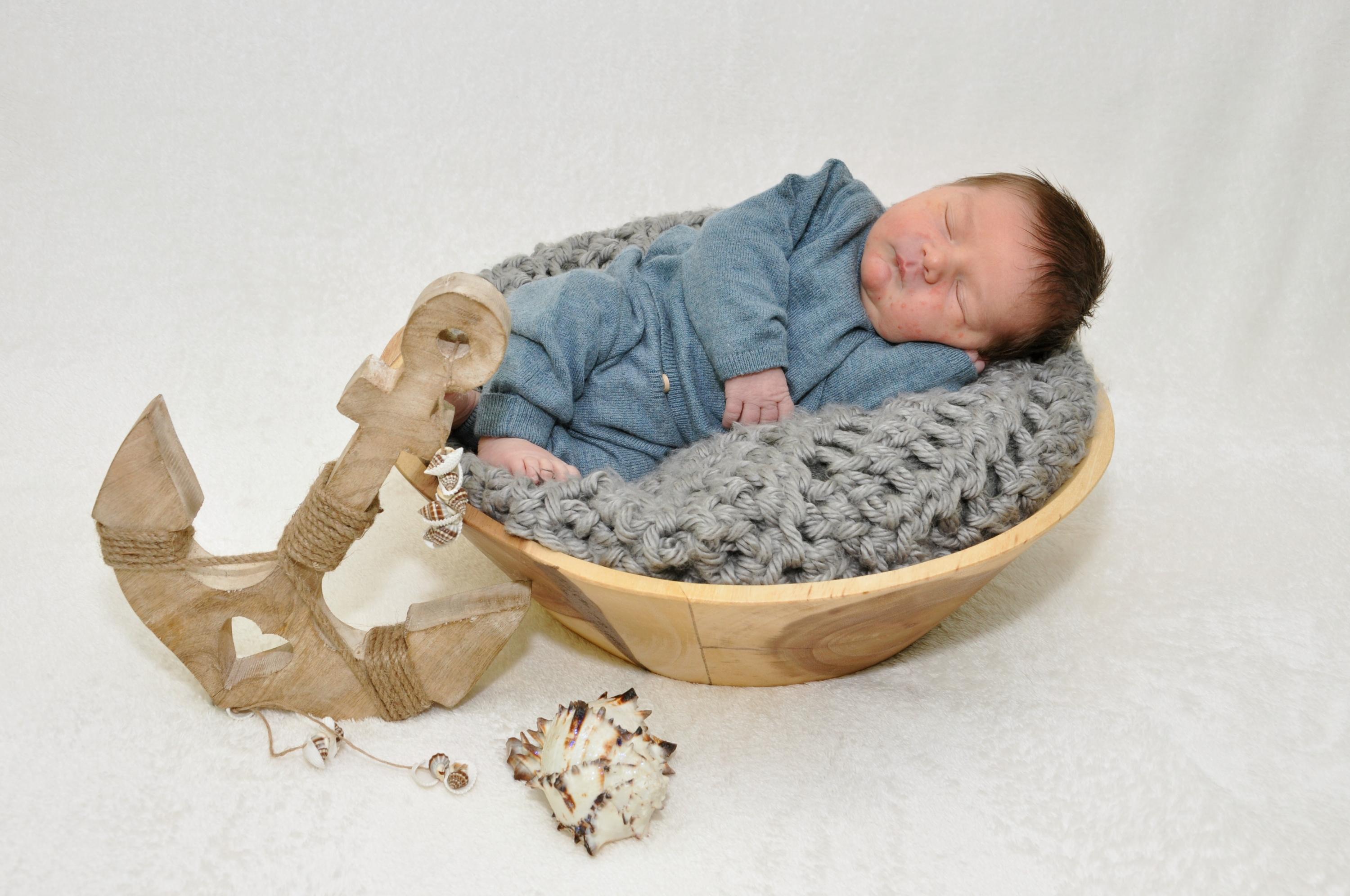 Am 5. November hat Louis Mark das Licht der Welt erblickt. Bei einer Größe von 51 Zentimetern bringt der Kleine 3330 Gramm auf die Waage.