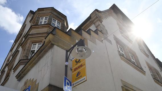 Noch vor Nikolaus: Postbank in Roth macht früher dicht