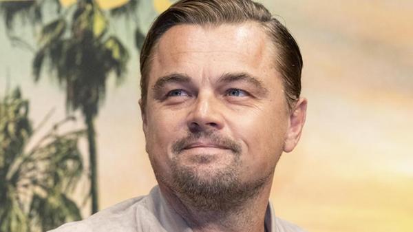 Hollywood-Star Leonardo DiCaprio hat nach Angaben aus seinem Umfeld ebenfalls Geld für Kriegsopfer in der Ukraine gespendet. Demnach spendete der 47-Jährige eine nicht näher genannte Summe an die Organisationen CARE, International Rescue Committee und Save the Children sowie das UN-Hochkommissariat für Flüchtlinge. Ursprünglich im Internet kursierende Gerüchte, wonach DiCaprio angeblich zehn Millionen Dollar an eine Organisation in der Ukraine gespendet habe, erwiesen sich als unwahr.
