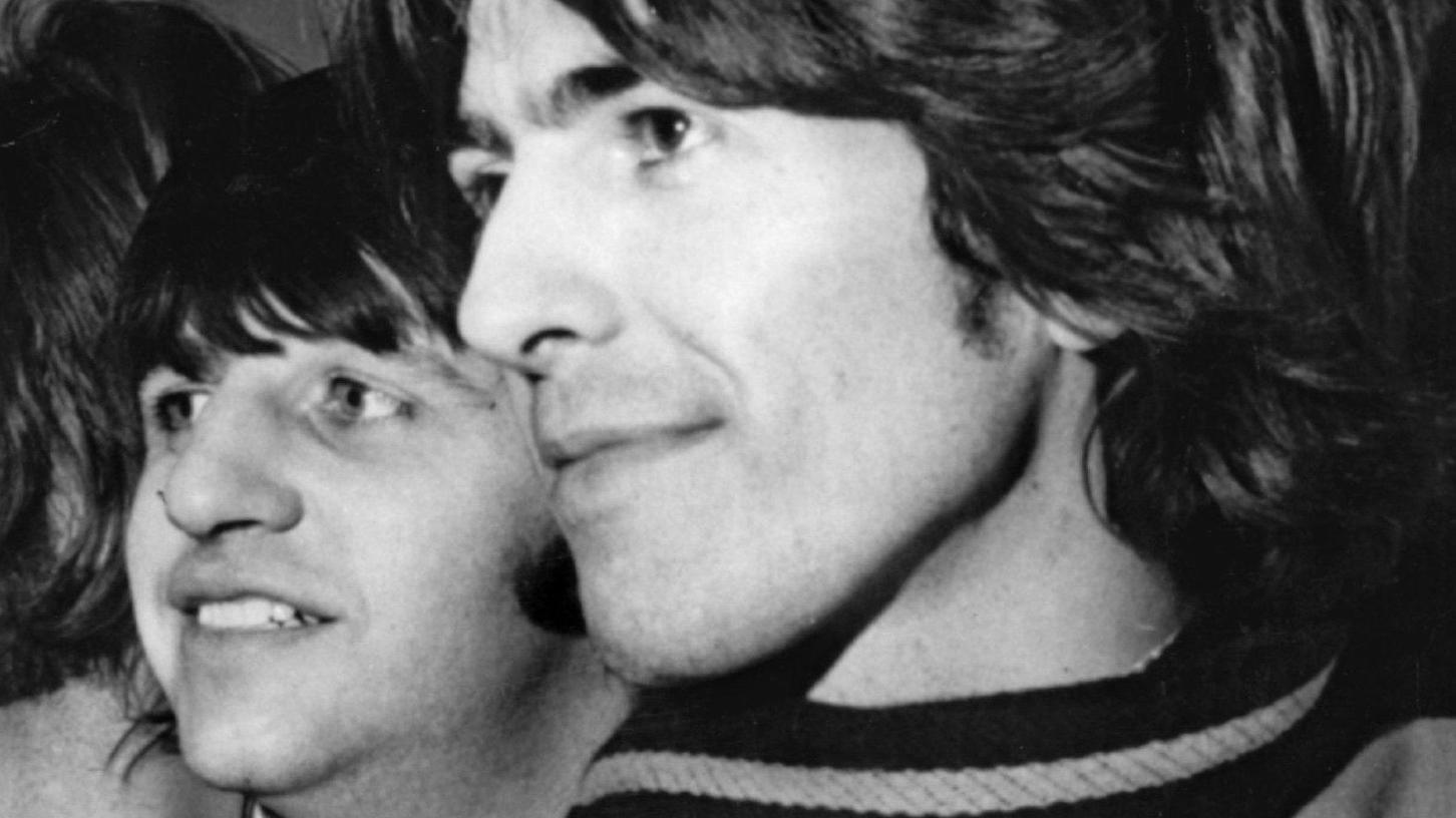 Die zwei Mitglieder der Beatles, Ringo Starr und George Harrison.