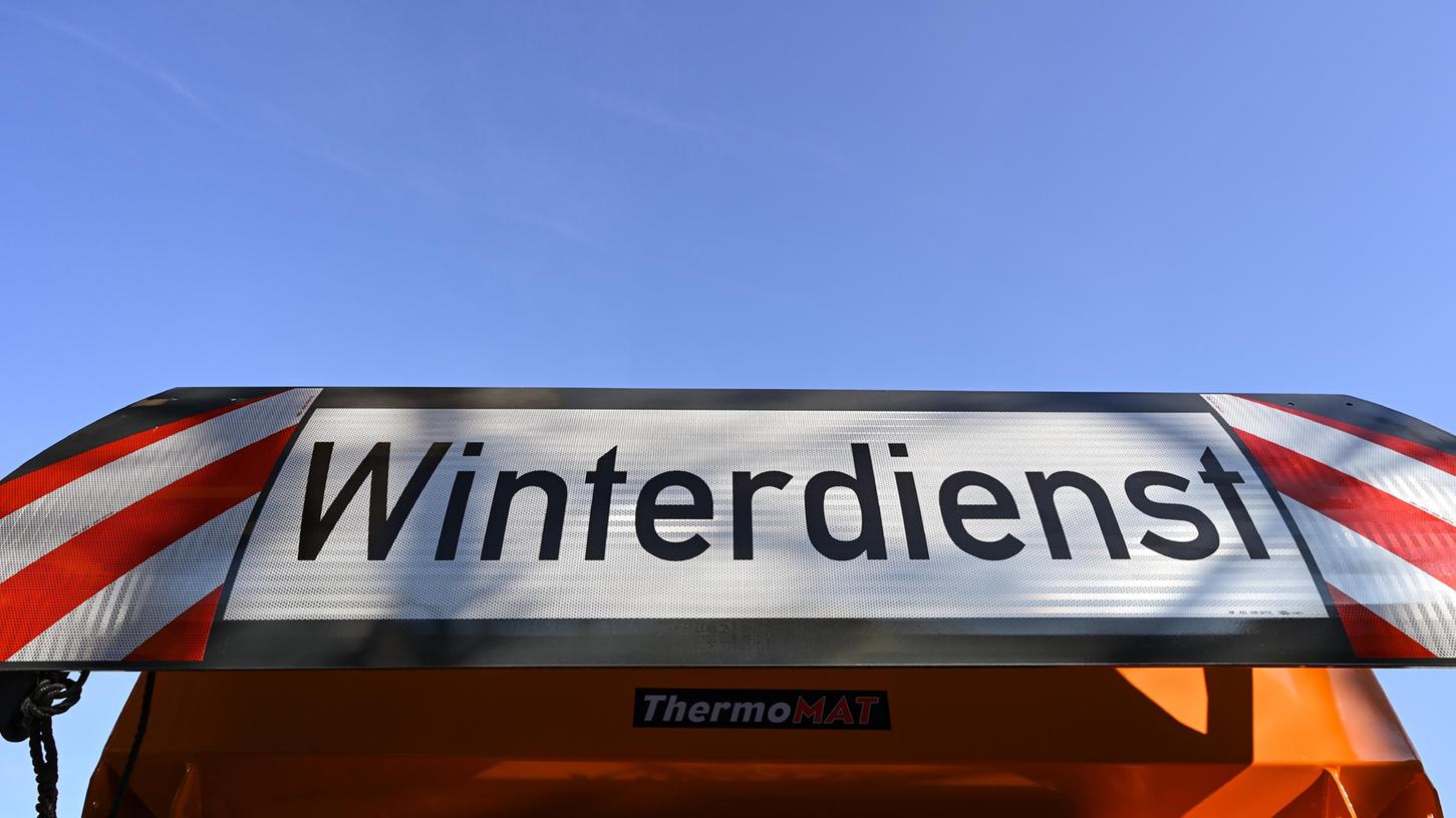 Der Winterdienst sieht sich für den Winter auf den nordbayerischen Autobahnen gut gerüstet.
Der Winterdienst sieht sich für den Winter auf den nordbayerischen Autobahnen gut gerüstet.