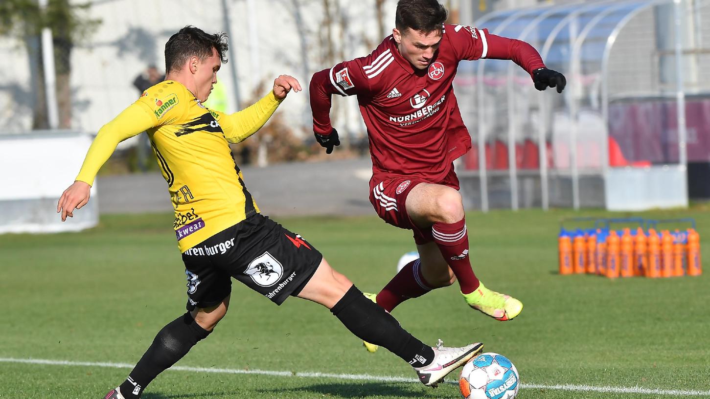 In der ersten Halbzeit kaum zu stoppen war Dennis Borkowski (rechts) im Testspiel gegen den SCR Altach – der 19-Jährige leitete beide Tore zum 2:0-Sieg ein.
In der ersten Halbzeit kaum zu stoppen war Dennis Borkowski (rechts) im Testspiel gegen den SCR Altach – der 19-Jährige leitete beide Tore zum 2:0-Sieg ein.