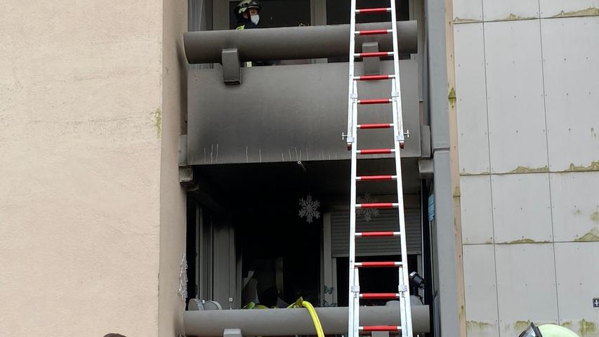 Küchenbrand in Nürnberg: Mehrstöckiges Wohnhaus evakuiert