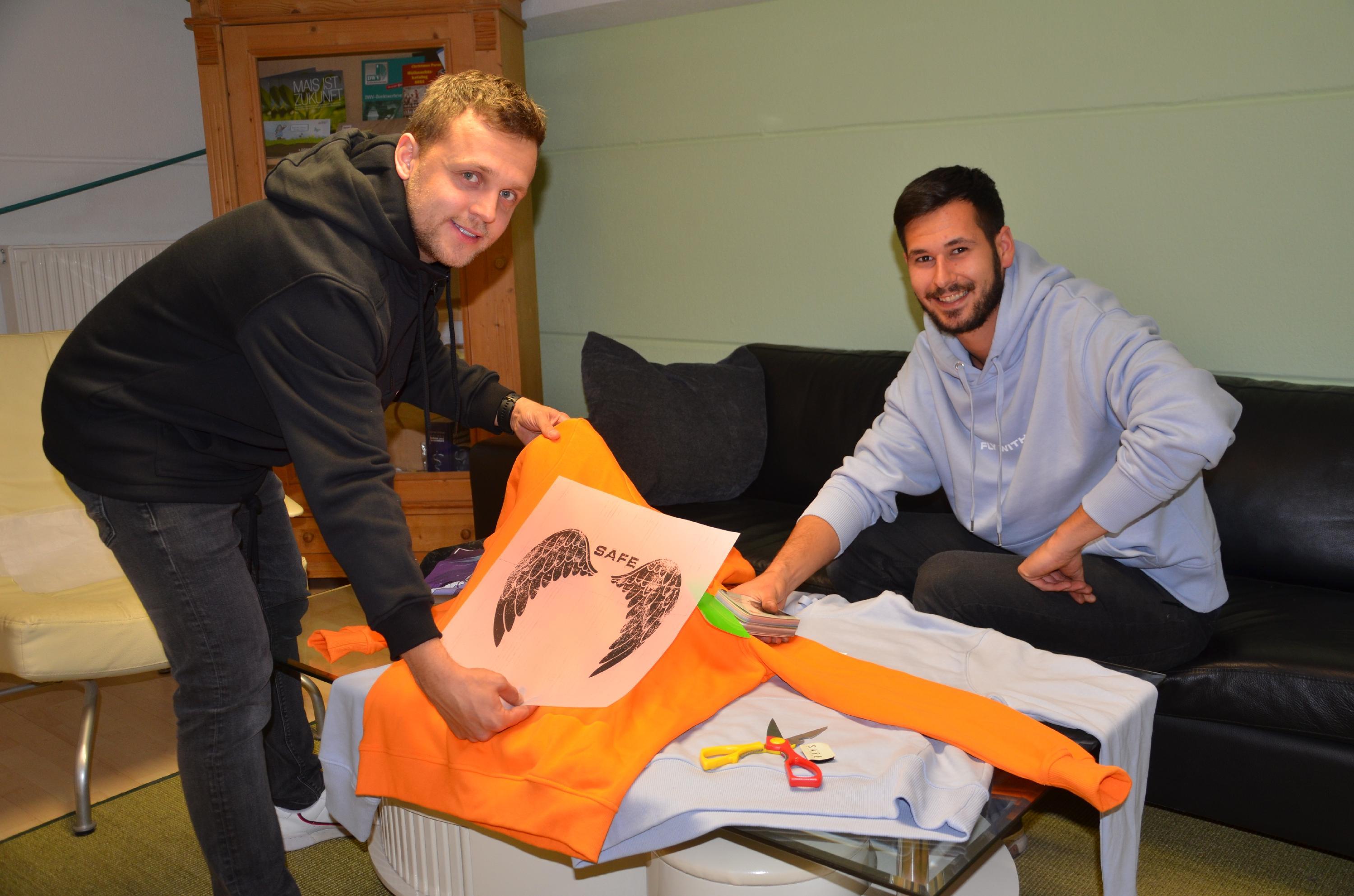 "Safe Clothing" Wie zwei Hilpoltsteiner mit ihrer Kleidermarke