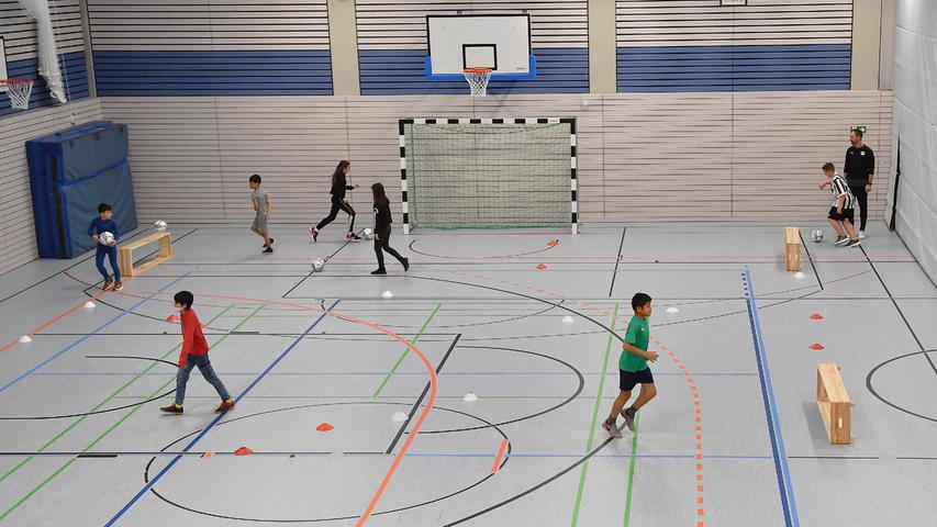 Die neue Hardenberg-Halle bietet perfekte Bedingungen fürs Fußballtraining.