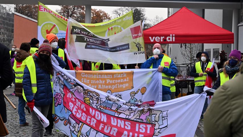 Die Tarifgemeinschaft deutscher Länder ( TdL ) wolle dagegen laut Streikleiter  Martin Schmalzbauer durch eine Zersplitterung des „Arbeitsvorgangs“ die Eingruppierungen verschlechtern.