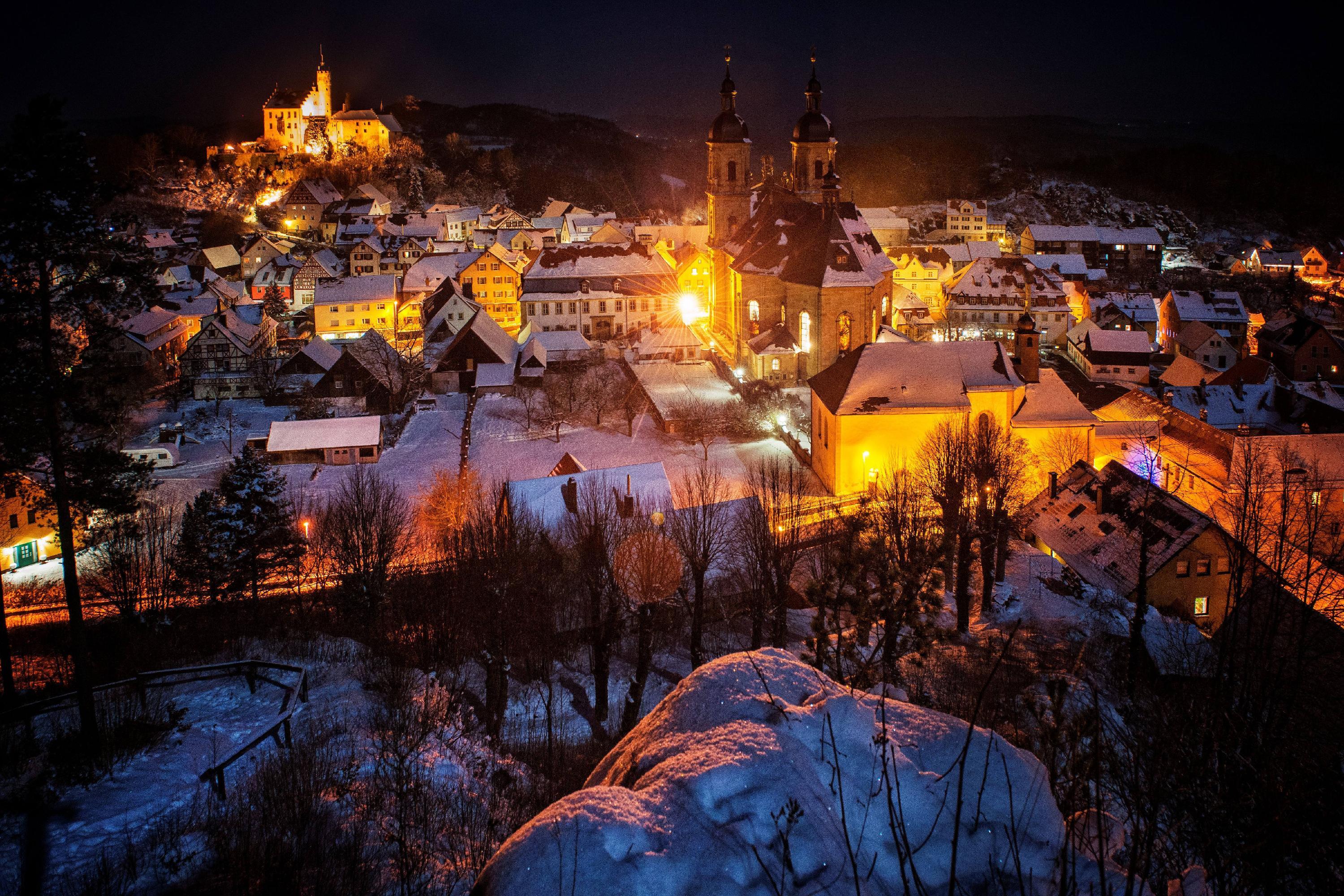 Märchenhaft: Das verschneite Gößweinstein im Winter.