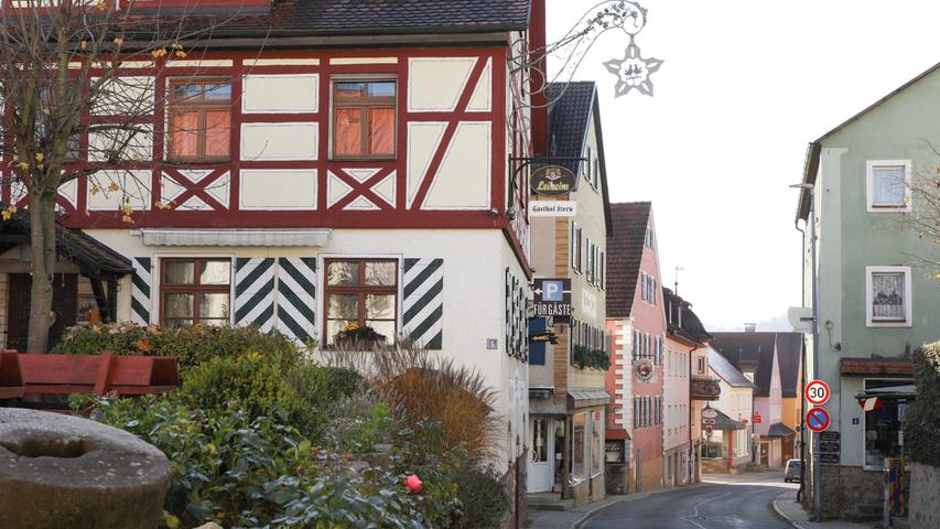 Eng bebaute Häuser finden Touristen in Gößweinstein.