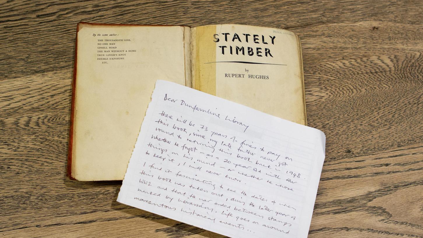 Stately Timber von Rupert Hughes - eine Abenteuergeschichte, die in Boston, USA, spielt - hätte am 6. November 1948 an die damalige Zentralbibliothek der Dunfermline Public Libraries in der Abbot Street zurückgegeben werden sollen.
