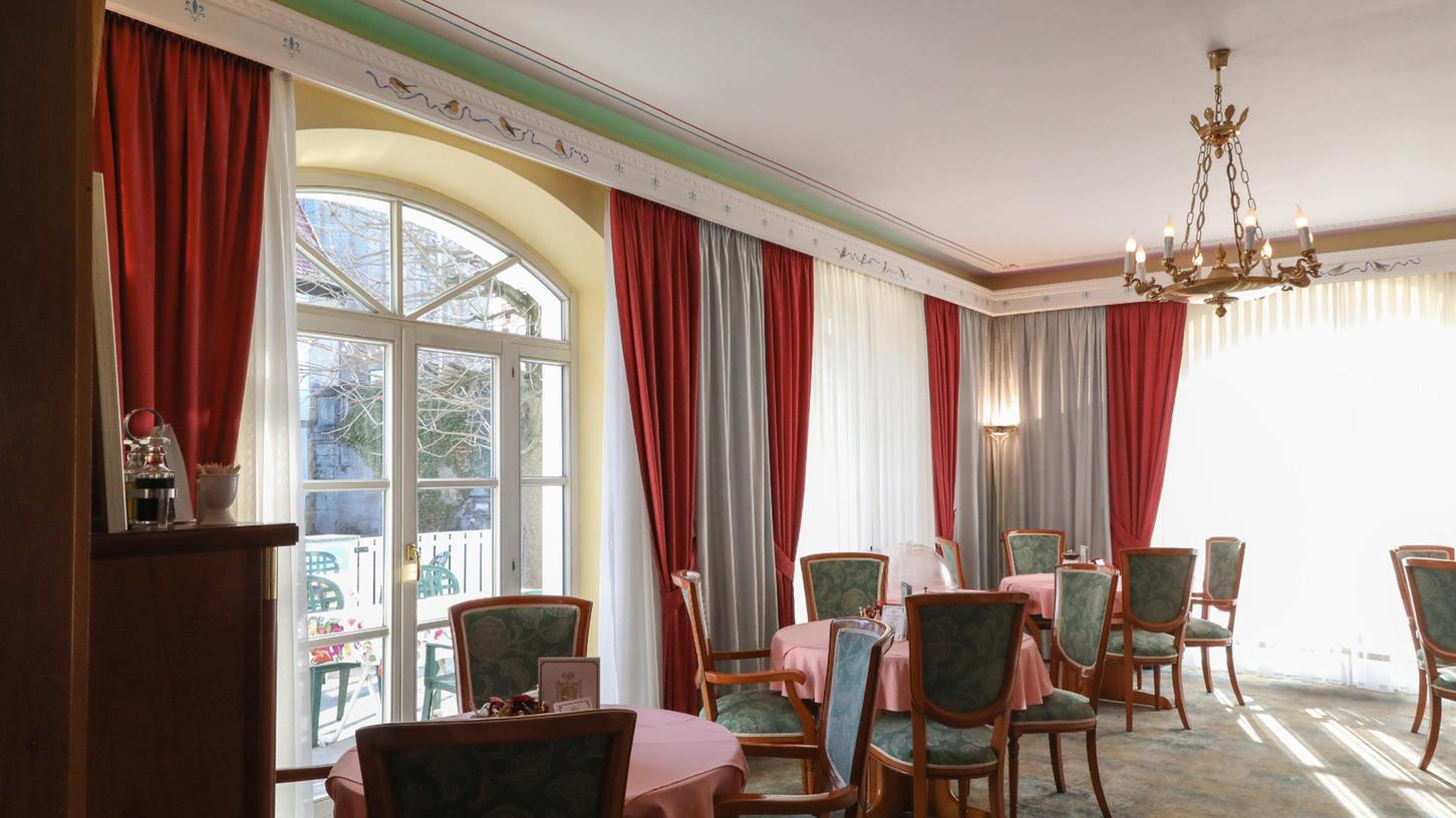 Das Gasthaus Krone im Kaffeehausstil versprüht besonderen Charme.
Das Gasthaus Krone im Kaffeehausstil versprüht besonderen Charme.
