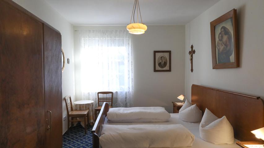 Foto: Giulia Iannicelli, Datum: 12.11.2021..Motiv: Gößweinstein, Hotel Krone, Familie Brendel, Gästezimmer, Einrichtung, Inneneinrichtung, Übernachtung, Urlaub, Tourismus, für Serie Mitten unter uns Foto: Giulia Iannicelli, Datum: 12.11.2021..Motiv: Gößweinstein, Hotel Krone, Familie Brendel, Gästezimmer, Einrichtung, Inneneinrichtung, Übernachtung, Urlaub, Tourismus, für Serie Mitten unter uns