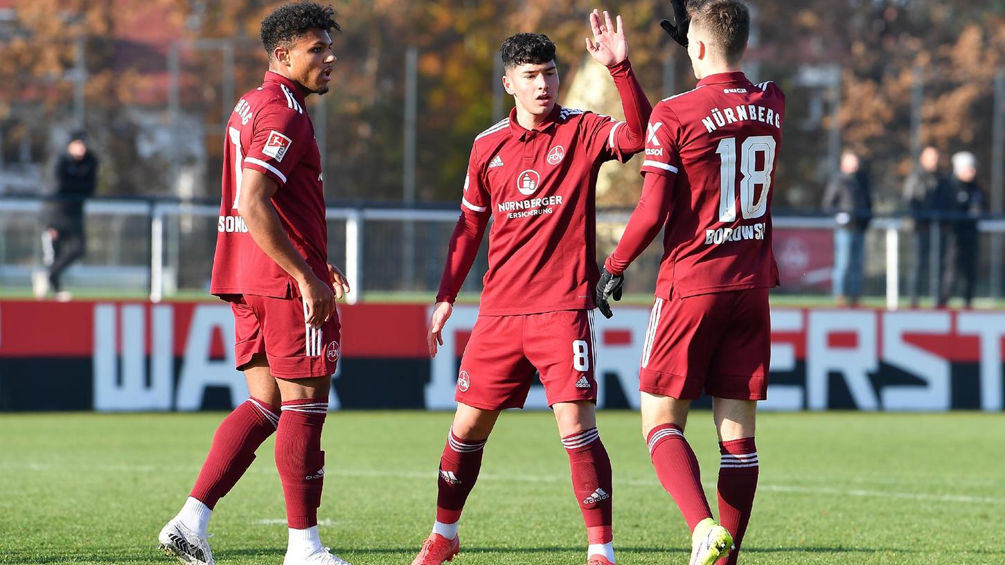 Taylan Duman (Mitte) unterstrich im Testspiel gegen Altach (2:0) mit zwei Toren seine Ambitionen auf einen Platz in der ersten Elf.
Taylan Duman (Mitte) unterstrich im Testspiel gegen Altach (2:0) mit zwei Toren seine Ambitionen auf einen Platz in der ersten Elf.