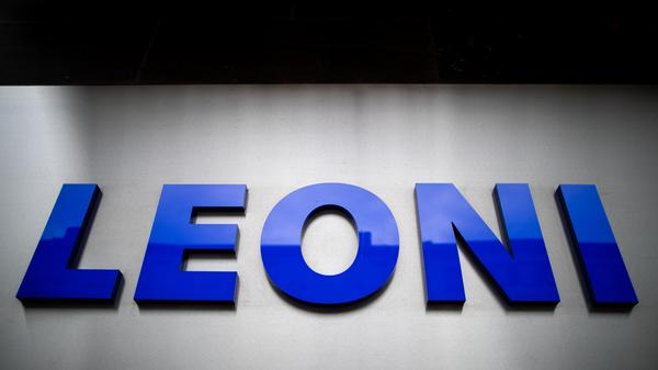 Der Autozulieferer Leoni orientiert sich am geltenden Tarifvertrag und gewährt bis zu 55 Prozent eines Bruttogehalts an Weihnachtsgeld.