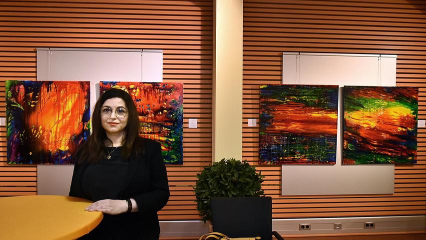 Kunst mit Dame: Blick in die Ausstellung.
Kunst mit Dame: Blick in die Ausstellung.