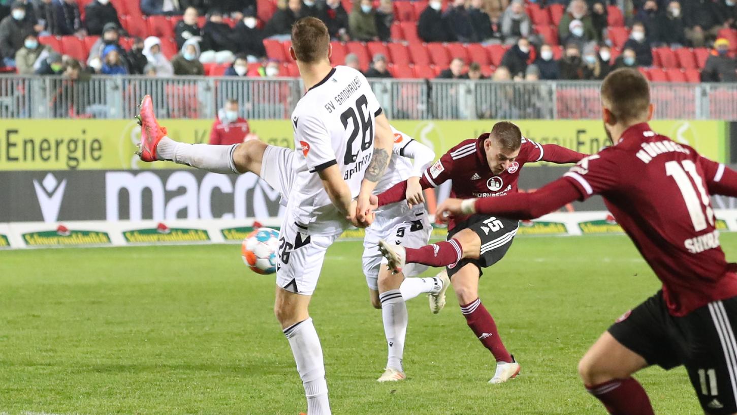 Der geht rein! Der eingewechselte Fabian Nürnberger erzielte in Sandhausen den rot-schwarzen Ausgleichstreffer.