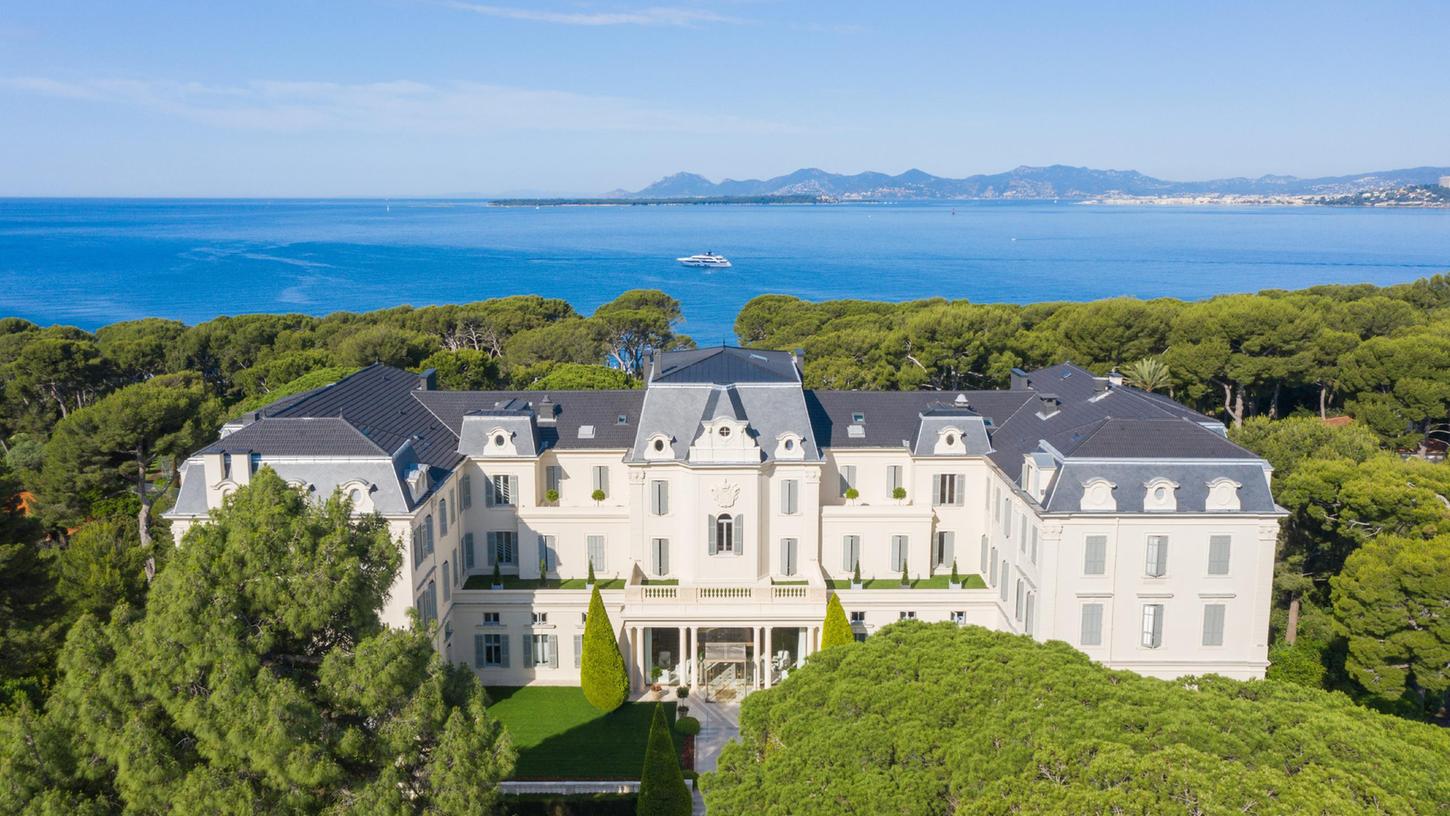 Hier residierten Stars und Künstler: Das Hotel du Cap-Eden-Roc nimmt im Dokumentarfilm Mythos Côte d’Azur eine zentrale Rolle ein.
Hier residierten Stars und Künstler: Das Hotel du Cap-Eden-Roc nimmt im Dokumentarfilm Mythos Côte d’Azur eine zentrale Rolle ein.